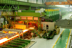 2.河鋼集團主體裝備實現了大型化、現代化，圖為2250熱軋薄板生產線。.JPG