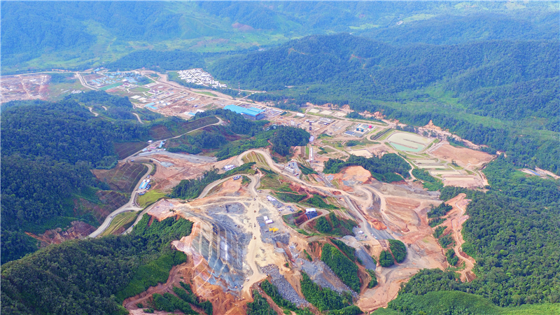 厄瓜多尔米拉多铜矿鸟瞰图.jpg
