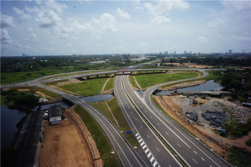 斯里兰卡高速公路鸟瞰图.JPG